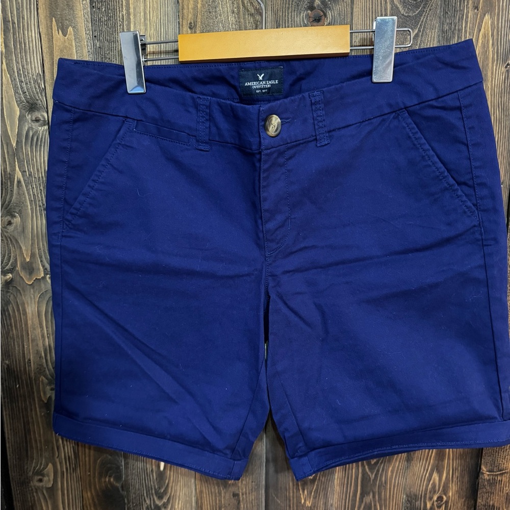 American Eagle Stretch Bermuda Shorts EUC